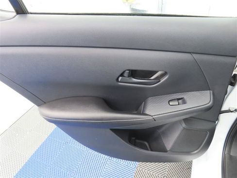 Used 2025 Nissan Sentra SV FWD image 26