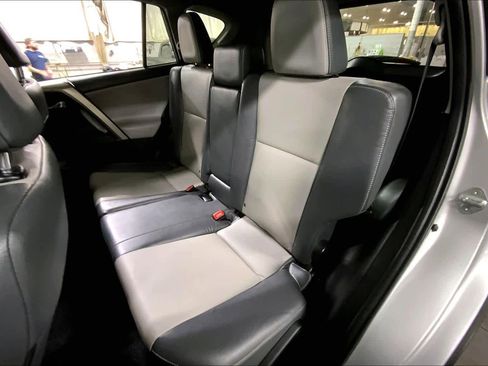 Used 2015 Toyota RAV4 Limited AWD/4WD image 21