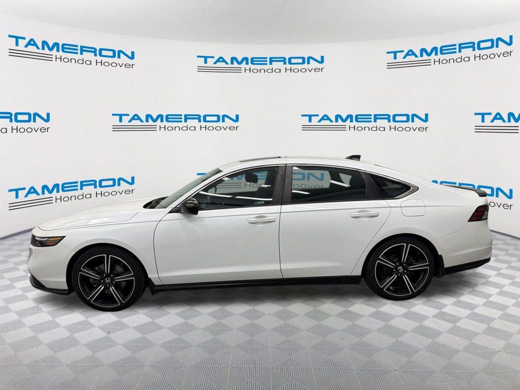 Used 2023 Honda Accord Sport image 2