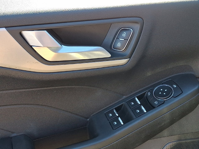 Used 2021 Ford Escape SE w/ SE Sport Appearance Package AWD/4WD image 12