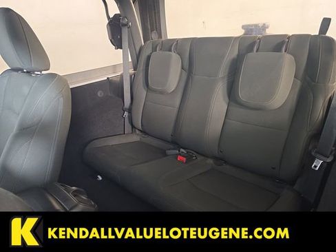 Used 2018 Jeep Wrangler Sport AWD/4WD image 19