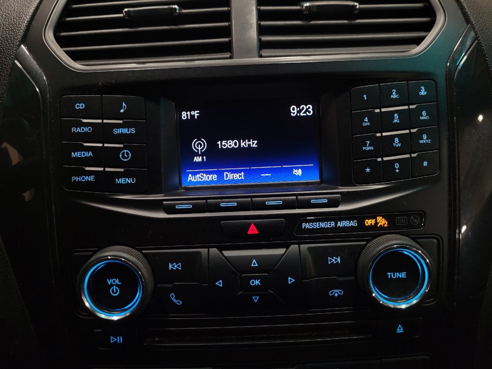 Used 2017 Ford Explorer XLT AWD/4WD image 25