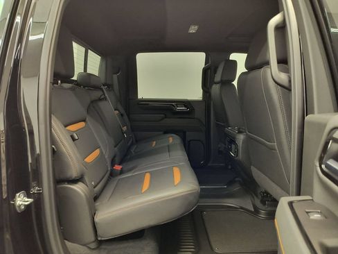 Used 2026 GMC Sierra 3500 AT4 w/ AT4 Premium Plus Package AWD/4WD image 32