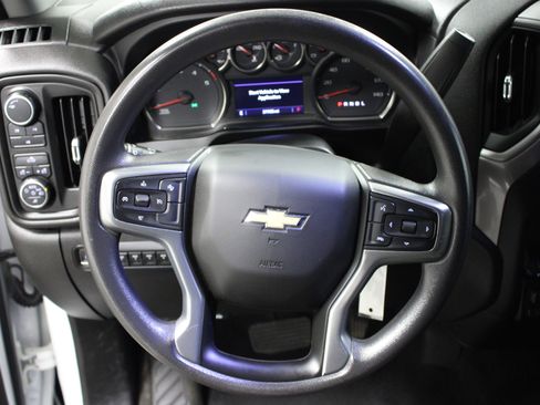 Used 2022 Chevrolet Silverado 2500 Custom w/ Custom Value Package AWD/4WD image 17