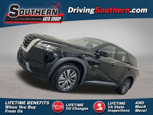 Used 2024 Nissan Pathfinder S w/ Cargo Package FWD image 1