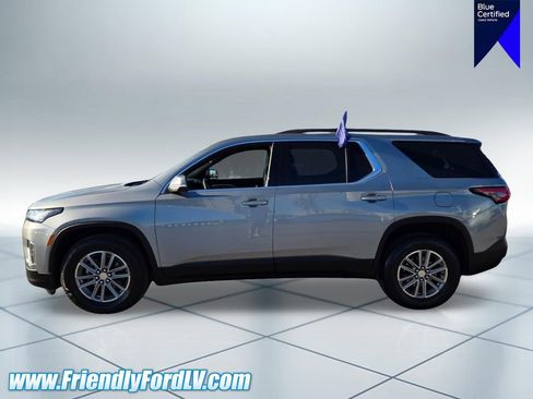 Used 2023 Chevrolet Traverse LT FWD image 3