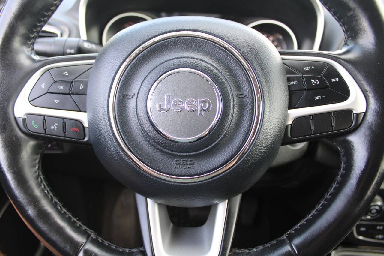 Used 2019 Jeep Compass Latitude AWD/4WD image 18