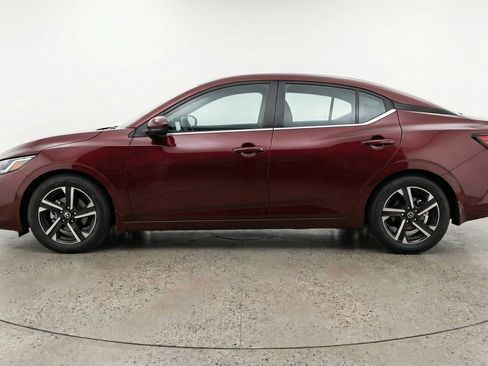 Used 2025 Nissan Sentra SV image 3