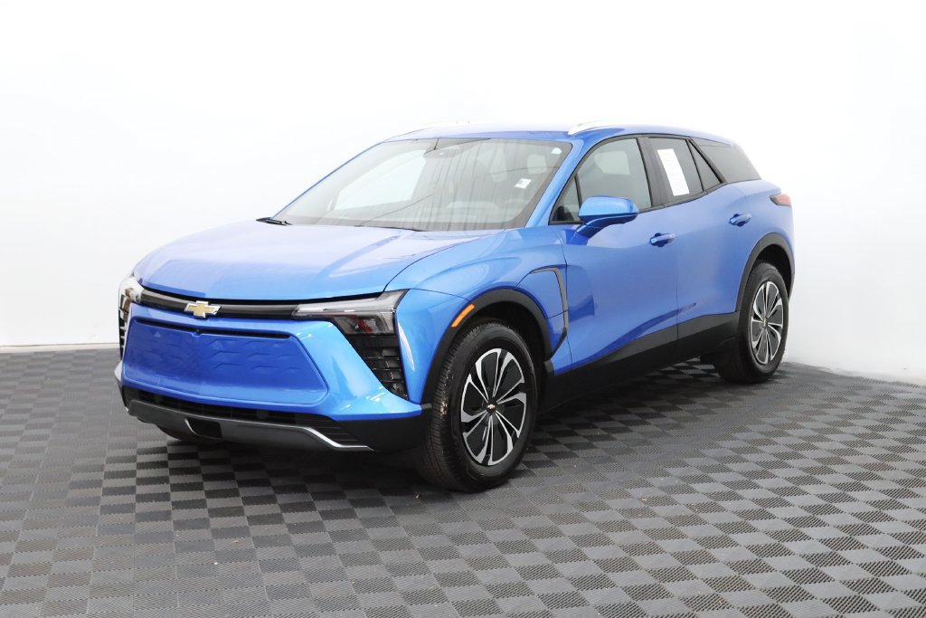 Used 2026 Chevrolet Blazer EV LT AWD/4WD image 3