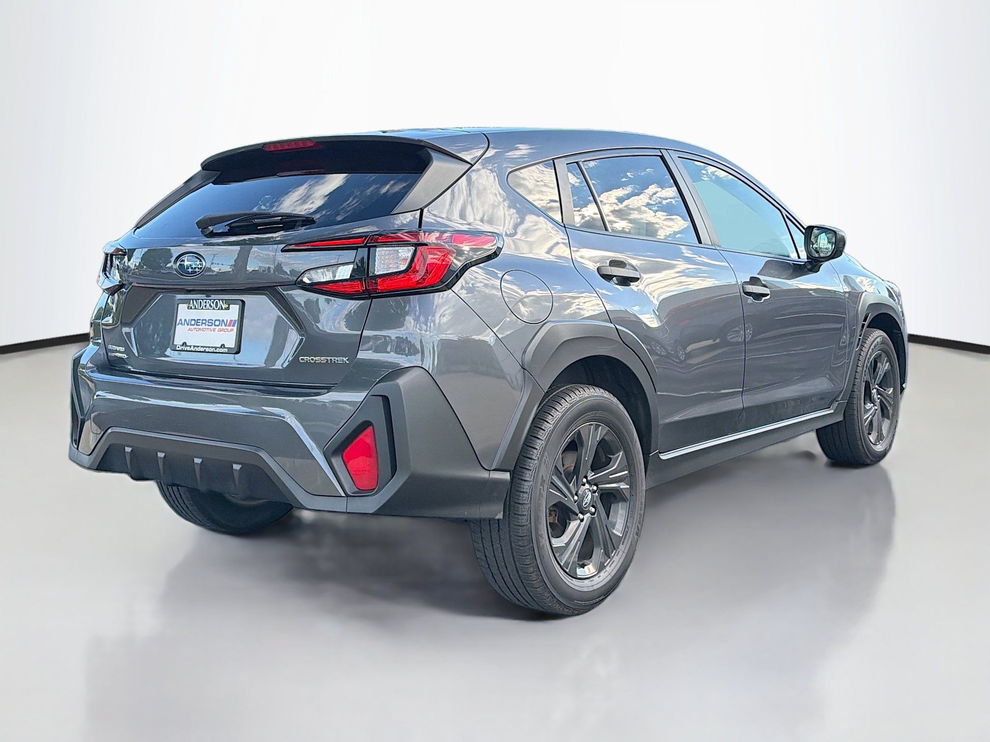 Used 2024 Subaru Crosstrek 2.0i AWD/4WD image 2