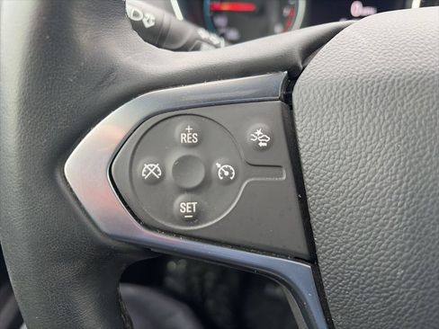Used 2023 Chevrolet Traverse LT w/ Rear Camera Mirror Package AWD/4WD image 16