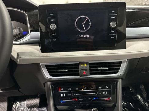 New 2026 Volkswagen Taos SE AWD/4WD image 18