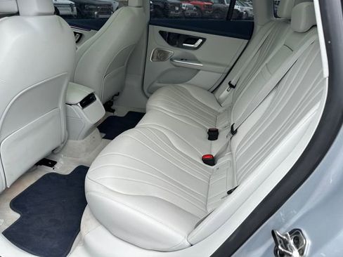 Used 2023 Mercedes-Benz EQE 350+ 4MATIC Sedan w/ Exclusive Trim Package image 11