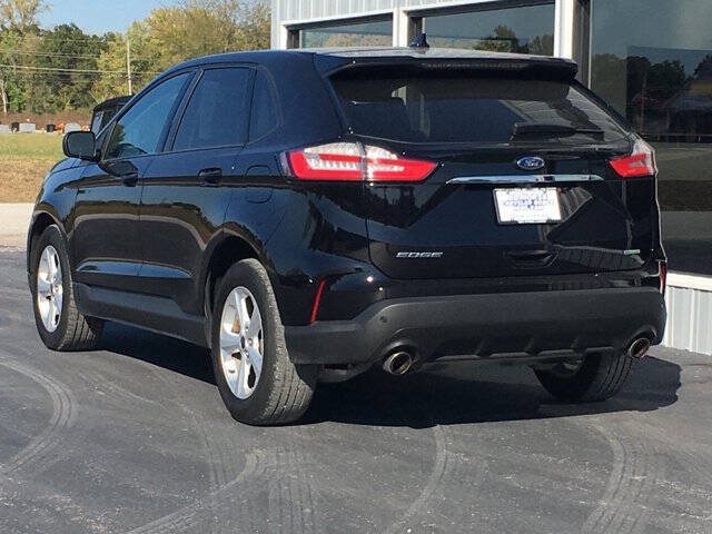 Used 2020 Ford Edge SE FWD image 5