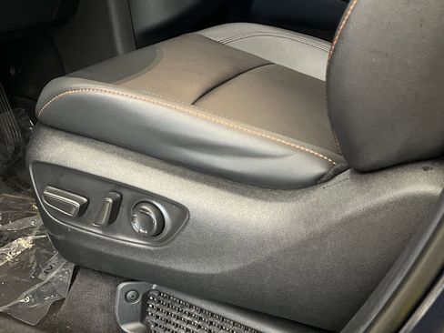 Used 2023 Toyota Sienna XSE w/ XSE Plus Package AWD/4WD image 13