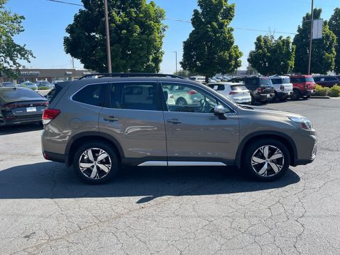 Used 2020 Subaru Forester Touring AWD/4WD image 6
