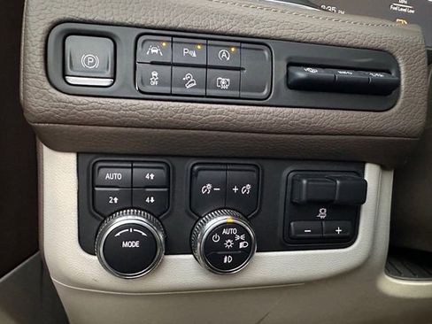 Certified 2023 GMC Yukon Denali w/ Max Trailering Package image 26