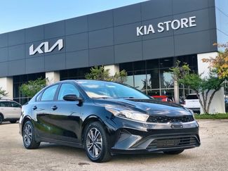 Certified 2023 Kia Forte LXS image 1