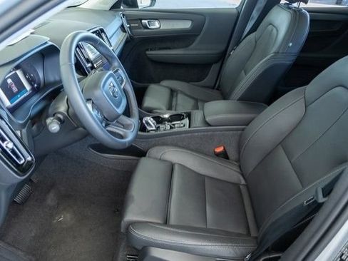 New 2025 Volvo XC40 B5 Plus AWD/4WD image 5
