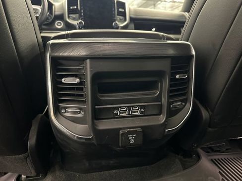 Used 2023 RAM 1500 Laramie AWD/4WD image 19
