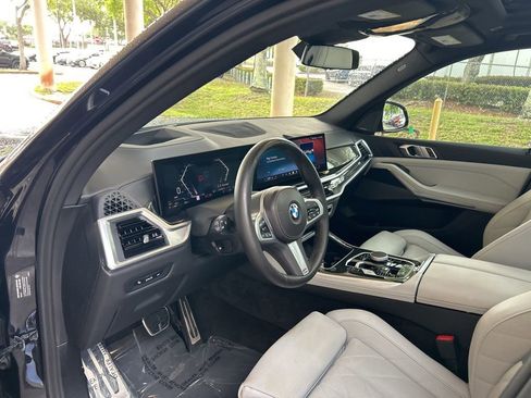 Used 2024 BMW X5 sDrive40i w/ M Sport Package image 6