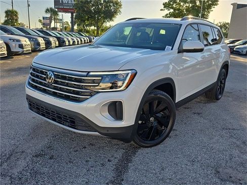 New 2026 Volkswagen Atlas SE image 30