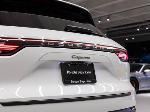 Certified 2021 Porsche Cayenne image 31