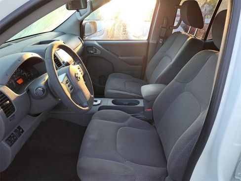 Certified 2021 Nissan Frontier SV image 13