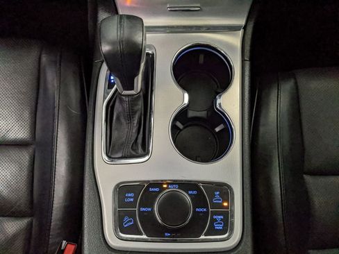 Used 2018 Jeep Grand Cherokee Summit image 15