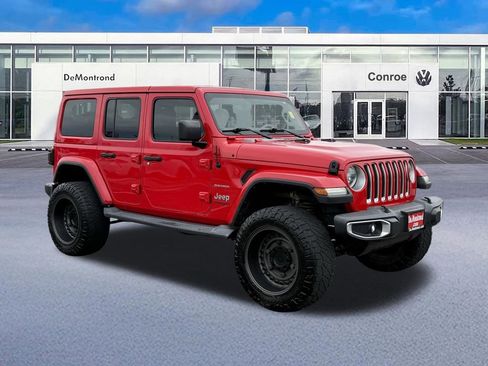 Used 2018 Jeep Wrangler Unlimited Sahara image 3