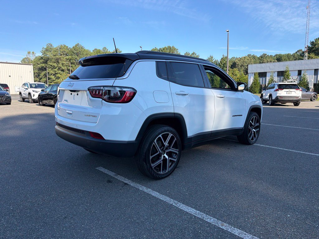 Used 2025 Jeep Compass Limited AWD/4WD image 5