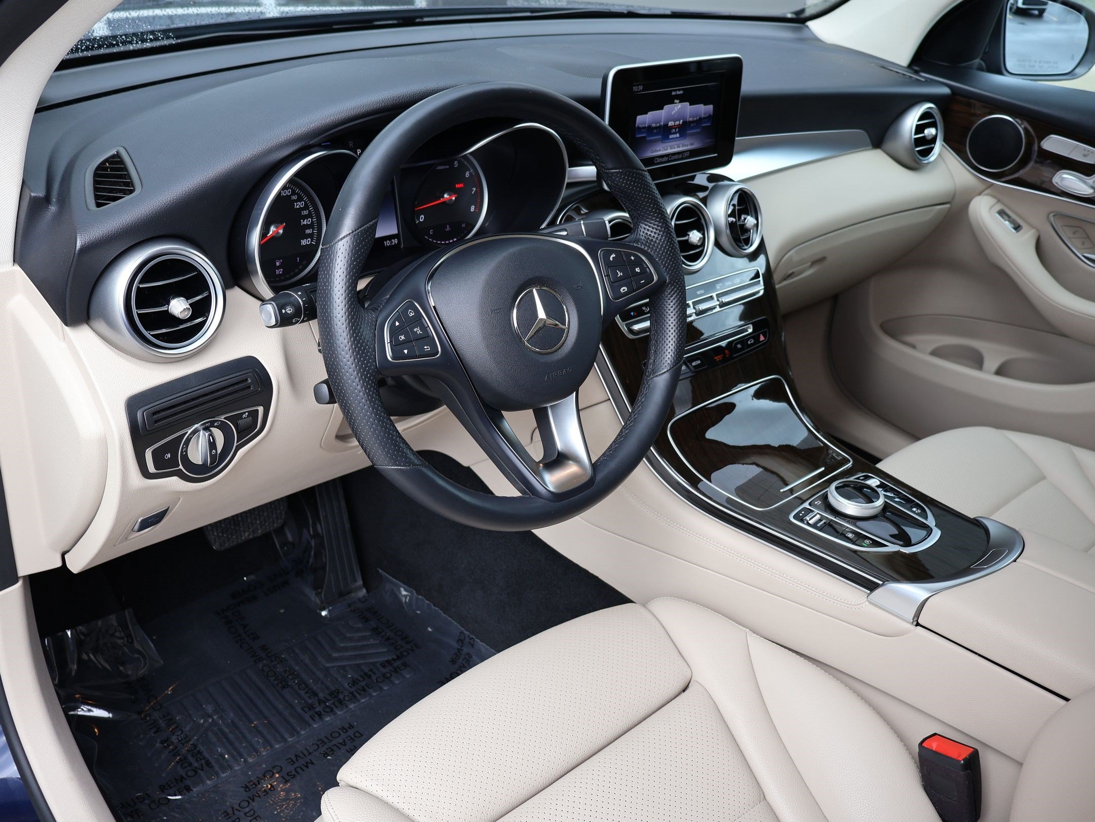Used 2019 Mercedes-Benz GLC 300 4MATIC image 15