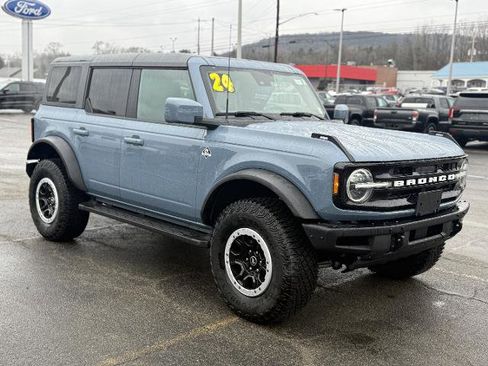 Certified 2024 Ford Bronco Outer Banks w/ Sasquatch Package image 1