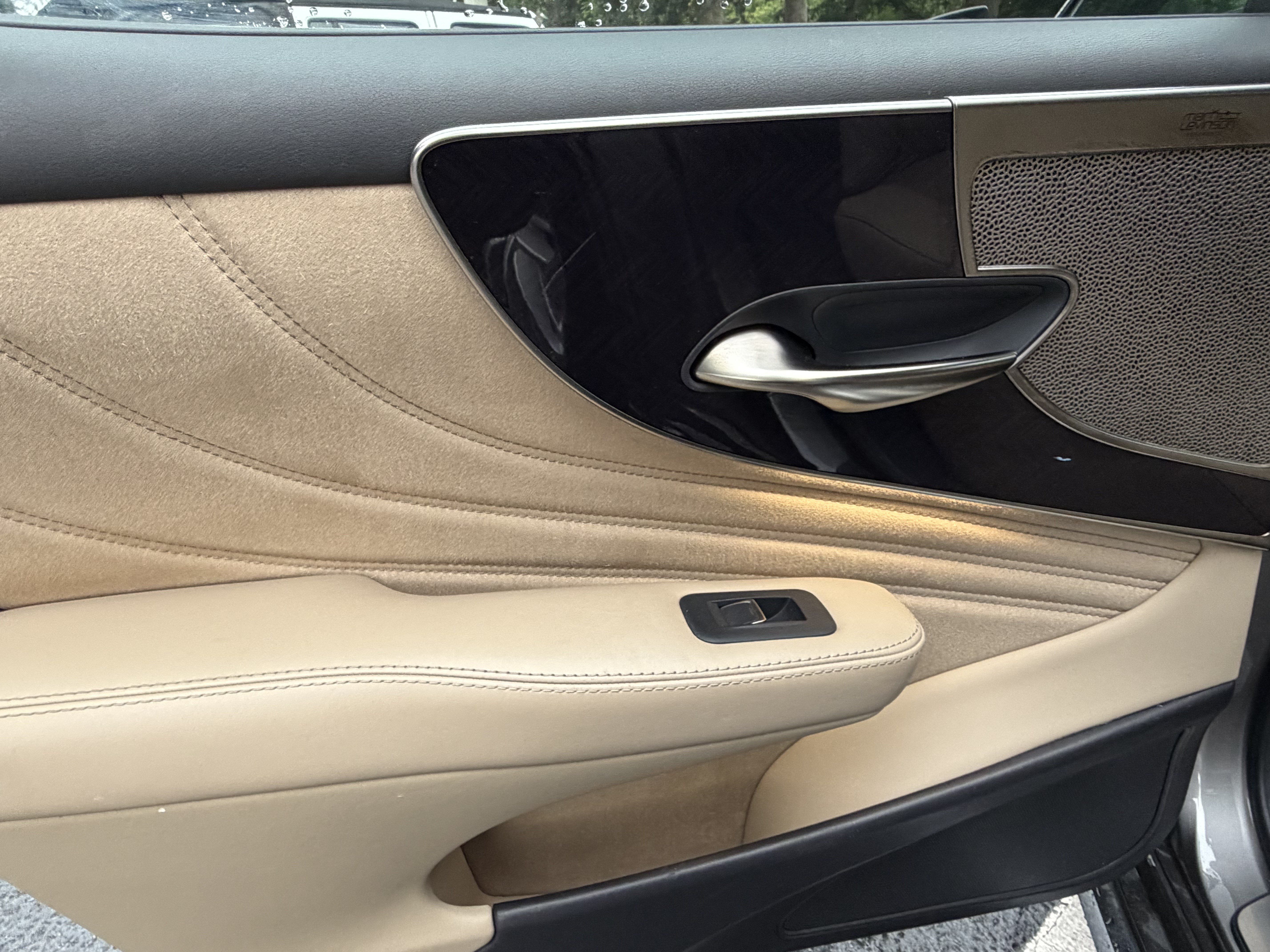 Used 2022 Lexus LS 500 w/ Interior Upgrade Package RWD image 30