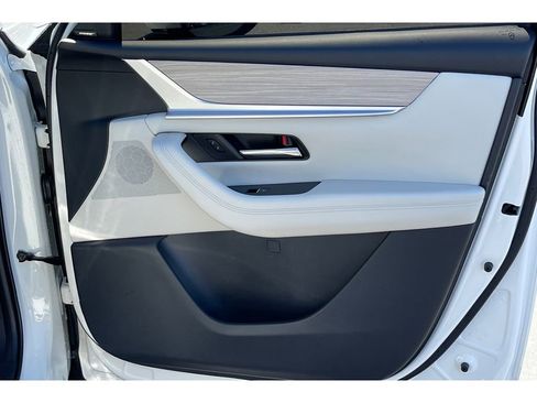 Certified 2024 MAZDA CX-90 Plug-In Hybrid w/ Premium Plus image 23