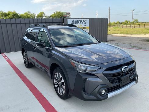 Used 2025 Subaru Outback Limited AWD/4WD image 7