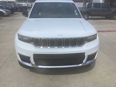 Used 2025 Jeep Grand Cherokee L Limited RWD image 2
