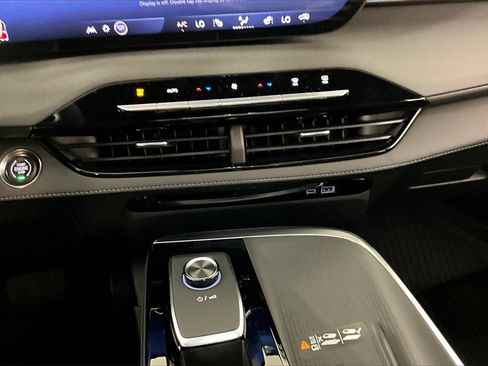 New 2026 Buick Enclave Sport Touring w/ Super Cruise Package image 7