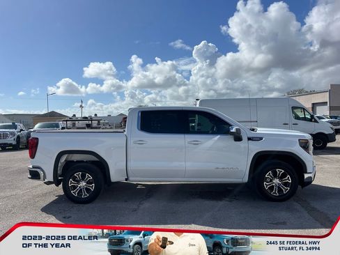 New 2026 GMC Sierra 1500 SLE image 8
