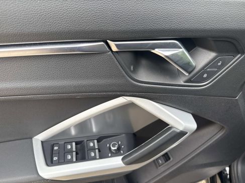 Used 2021 Audi Q3 2.0T Premium w/ Convenience Package image 15