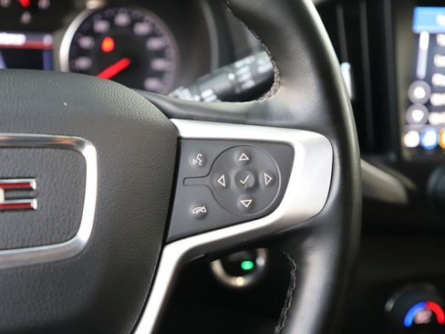 Used 2024 GMC Terrain SLT image 23