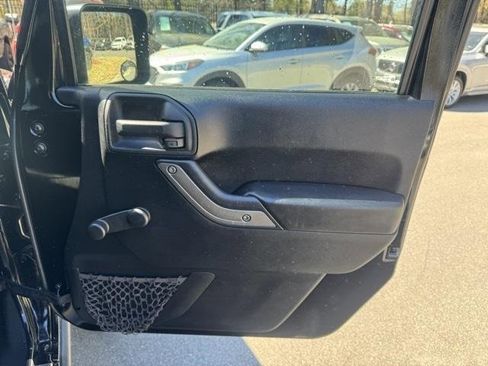 Used 2013 Jeep Wrangler Unlimited Sport image 19