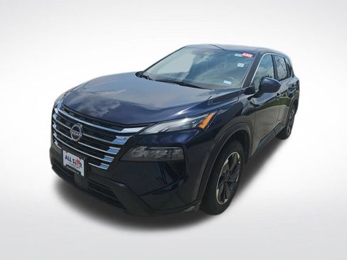 Used 2025 Nissan Rogue SV FWD image 3