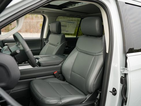 New 2026 Ford Expedition Max Active AWD/4WD image 15
