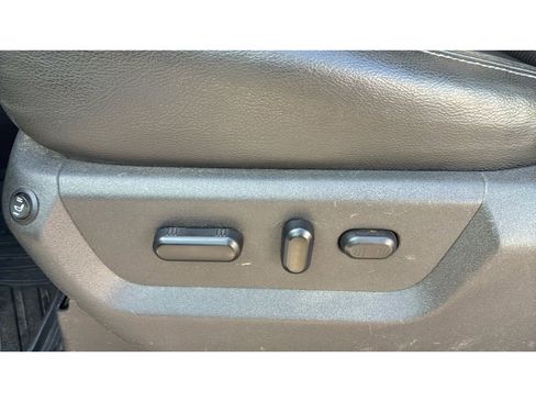 Used 2012 Ford F250 Lariat w/ Chrome Pkg image 9