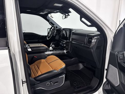 Used 2021 Ford F150 Platinum w/ FX4 Off-Road Package AWD/4WD image 25