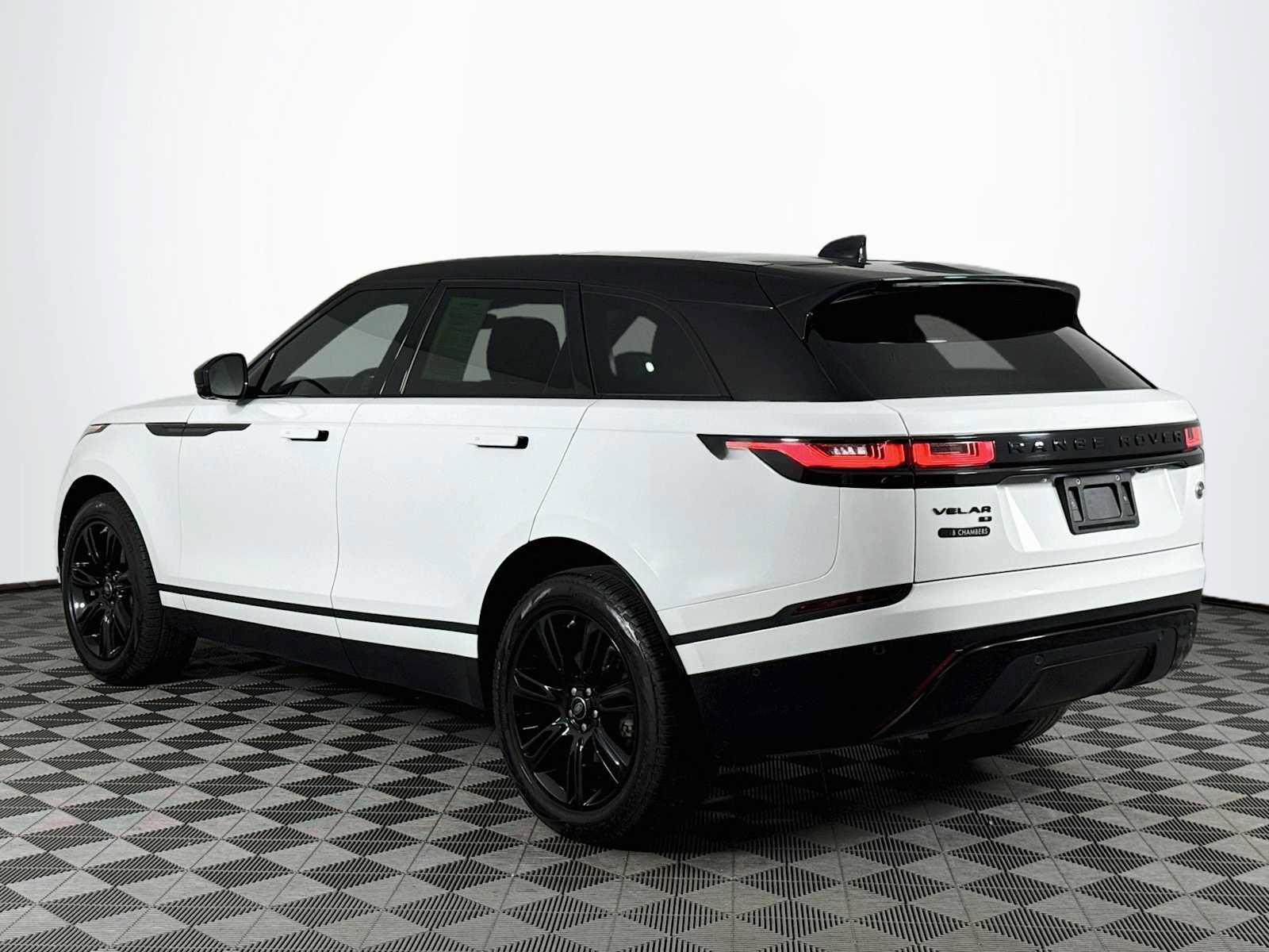 Used 2021 Land Rover Range Rover Velar S AWD/4WD image 7