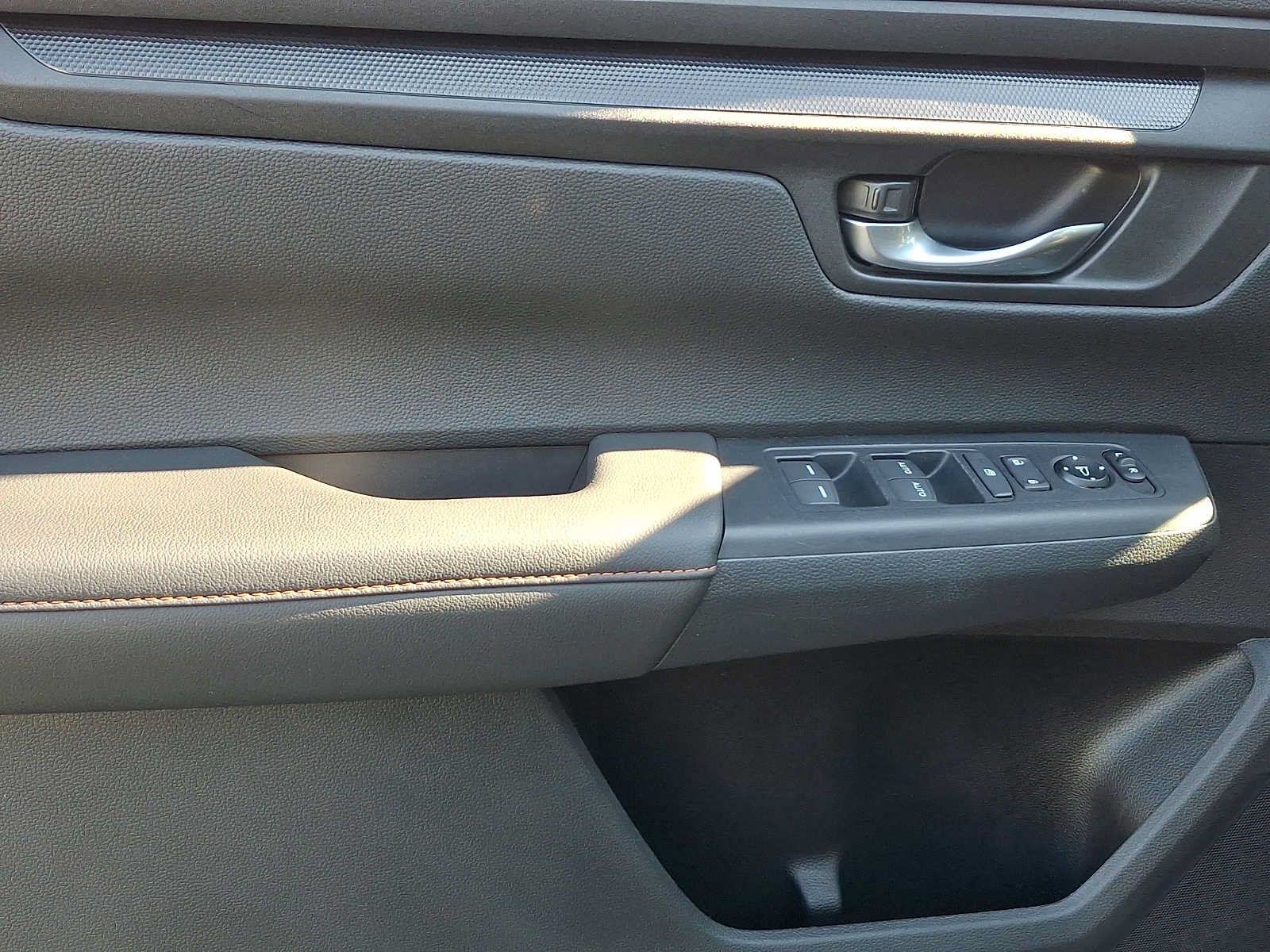 Used 2025 Honda CR-V Sport image 12