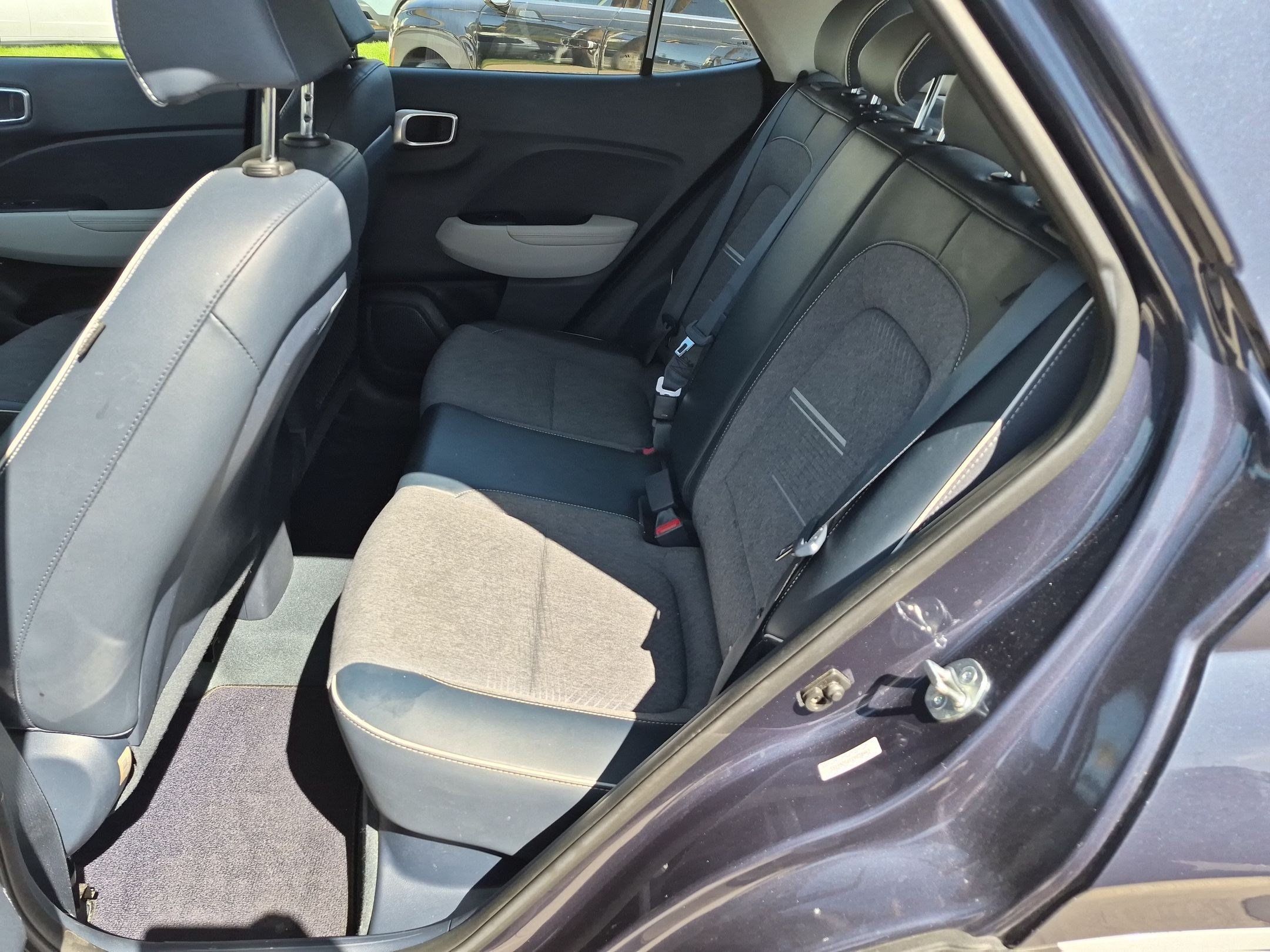 Certified 2023 Hyundai Venue Limited w/ Cargo Package FWD image 28
