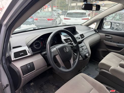 Used 2012 Honda Odyssey LX image 10